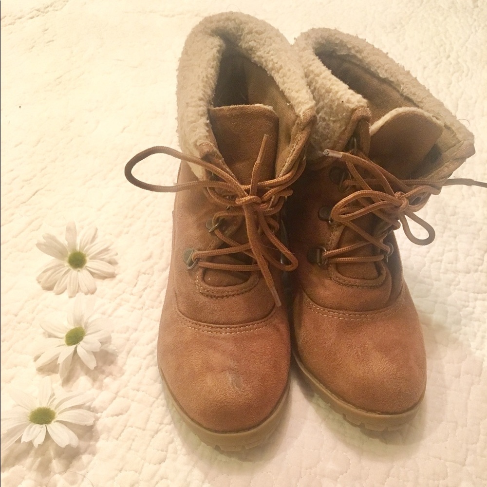 Mudd Winter Wedges